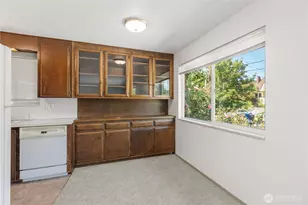 827 NW 62nd St, Seattle, WA 98107 - Photo 5