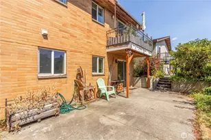827 NW 62nd St, Seattle, WA 98107 - Photo 39