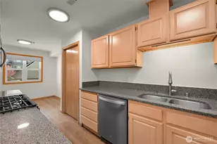 705 N State St, Bellingham, WA 98225 - Photo 19