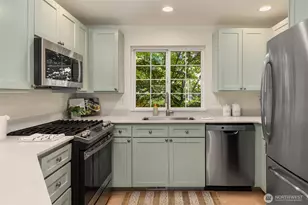 8021 9th Ave NW, Seattle, WA 98117 - Photo 11