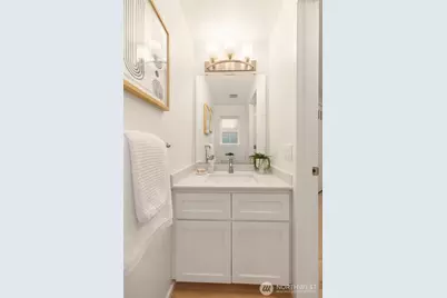8021 9th Avenue NW, Seattle, WA 98117 - Photo 7