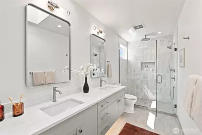 2647 Walnut Avenue SW #B, Seattle, WA 98116 - Photo 17