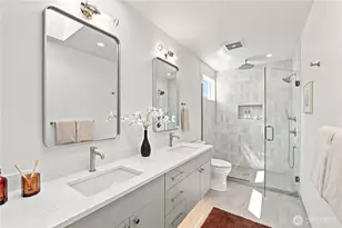 2647 Walnut Ave SW, Seattle, WA 98116 - Photo 17