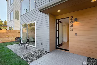 2647 Walnut Avenue SW #B, Seattle, WA 98116 - Photo 1