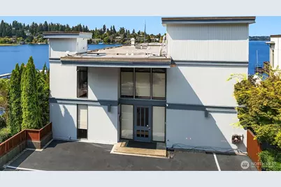 4561 Lake Washington Boulevard NE #306, Kirkland, WA 98033 - Photo 3