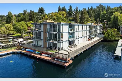 4561 Lake Washington Boulevard NE #306, Kirkland, WA 98033 - Photo 1