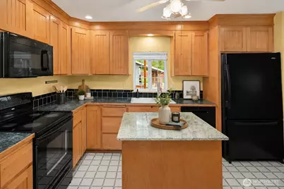 15217 79th Street NE, Lake Stevens, WA 98258 - Photo 17