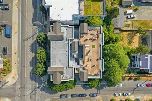 9057 Greenwood Ave N, Seattle, WA 98103 - Photo 21