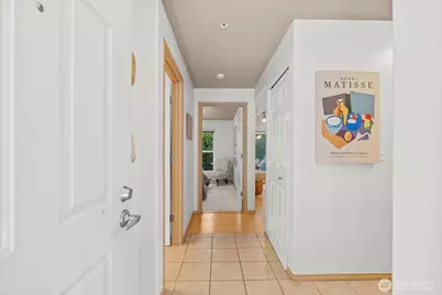 9057 Greenwood Avenue N #306, Seattle, WA 98103 - Photo 1