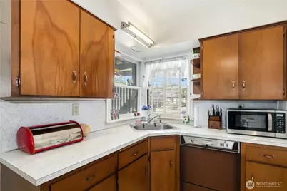 4212 N 16th Street, Tacoma, WA 98406 - Photo 9