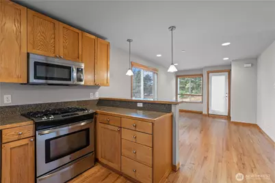 4346 7th Avenue NE #A, Seattle, WA 98105 - Photo 11