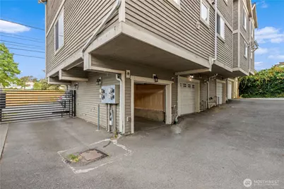 4346 7th Avenue NE #A, Seattle, WA 98105 - Photo 25