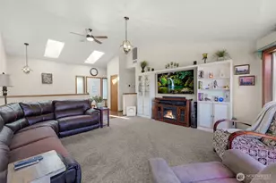 6969 Vickery Ave E, Tacoma, WA 98443 - Photo 7