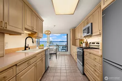 6225 Lake Washington Boulevard NE #209, Kirkland, WA 98033 - Photo 13