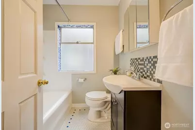 2623 39th Avenue SW, Seattle, WA 98116 - Photo 11