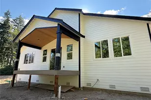 15114 295th St E, Kapowsin, WA 98338 - Photo 3