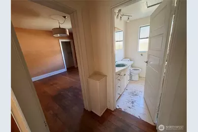 1211 N 50th Street, Seattle, WA 98103 - Photo 7