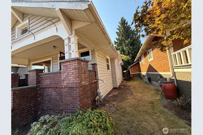 1211 N 50th Street, Seattle, WA 98103 - Photo 37