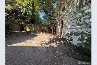 1211 N 50th Street, Seattle, WA 98103 - Photo 35