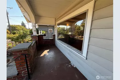 1211 N 50th Street, Seattle, WA 98103 - Photo 3