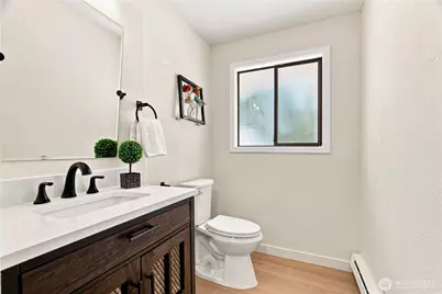 13430 33rd Place W #Unit B, Lynnwood, WA 98087 - Photo 11