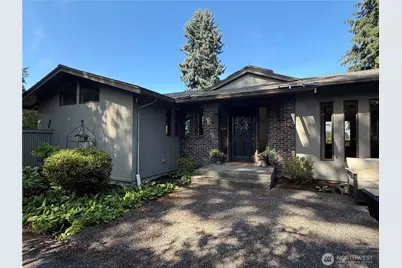 9022 NE 41st Street, Yarrow Point, WA 98004 - Photo 1