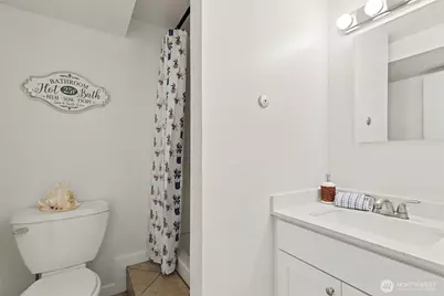 2618 NE 9th St, Renton, WA 98056 - Photo 11