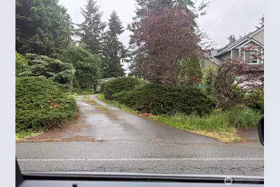 20104 75th Avenue NE, Kenmore, WA 98028 - Photo 1