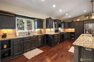109 Bond Dr, Castle Rock, WA 98611 - Photo 7