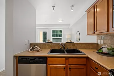 690 32nd Street #B412, Bellingham, WA 98225 - Photo 17