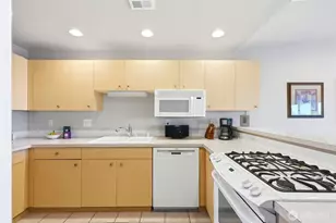 1318 37th St, Everett, WA 98201 - Photo 9