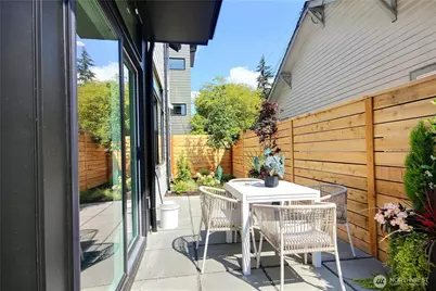 811 NE 90th Street, Seattle, WA 98115 - Photo 21