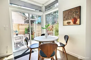 811 NE 90th St, Seattle, WA 98115 - Photo 7