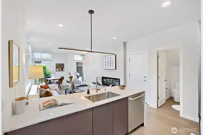 811 NE 90th Street, Seattle, WA 98115 - Photo 5