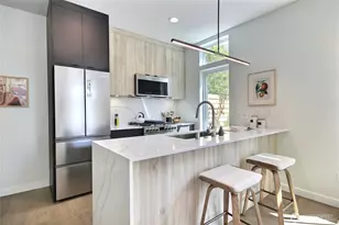 811 NE 90th St, Seattle, WA 98115 - Photo 3