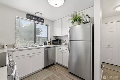 1601 Bonney Ave, Sumner, WA 98390 - Photo 11