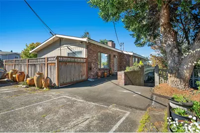 324 3rd Avenue S, Edmonds, WA 98020 - Photo 1