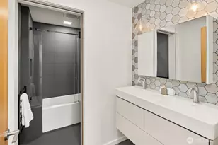 999 110th Ave NE, Bellevue, WA 98004 - Photo 31