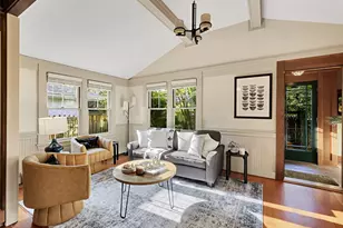 325 NW 74th St, Seattle, WA 98117 - Photo 9