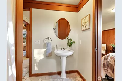 325 NW 74th Street, Seattle, WA 98117 - Photo 21