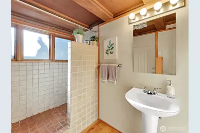 325 NW 74th Street, Seattle, WA 98117 - Photo 35