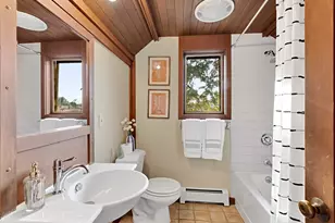 325 NW 74th St, Seattle, WA 98117 - Photo 25