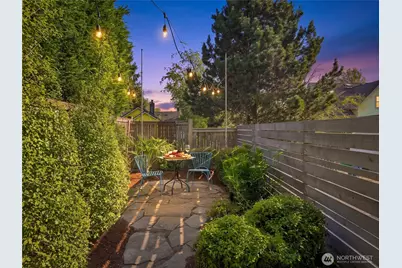 325 NW 74th Street, Seattle, WA 98117 - Photo 39