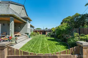 1118 4th St, Anacortes, WA 98221 - Photo 37