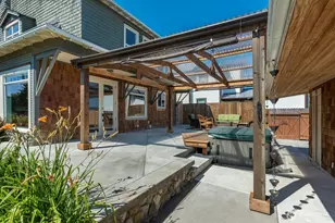 1118 4th St, Anacortes, WA 98221 - Photo 33