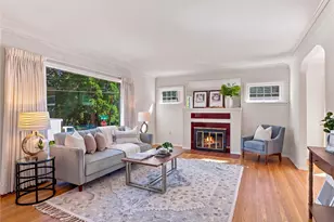 7719 Ashworth Ave N, Seattle, WA 98103 - Photo 11