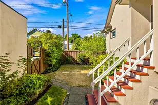 7719 Ashworth Ave N, Seattle, WA 98103 - Photo 33