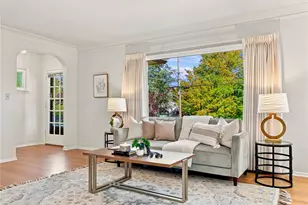 7719 Ashworth Ave N, Seattle, WA 98103 - Photo 9