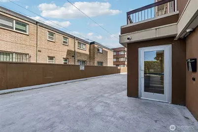 500 5th Avenue W #601, Seattle, WA 98119 - Photo 25
