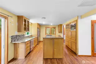 8514 Bender Cir NE, Bremerton, WA 98312 - Photo 11
